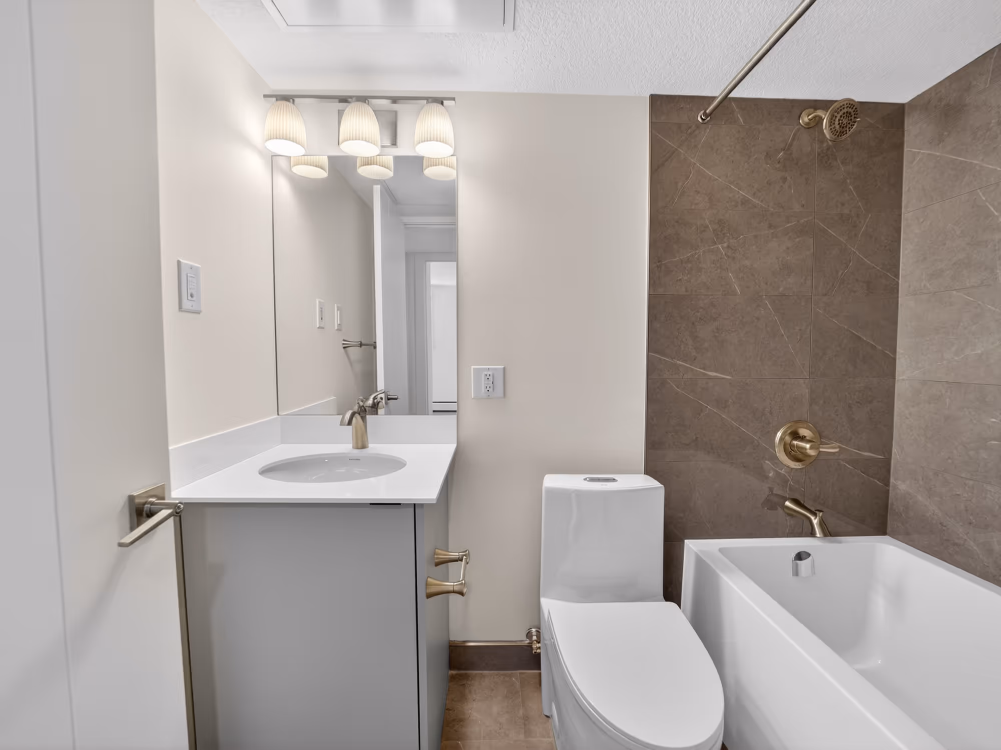 Connaught 2Bed interior view 13